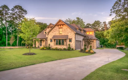 Home house1 scaled 1 525x328